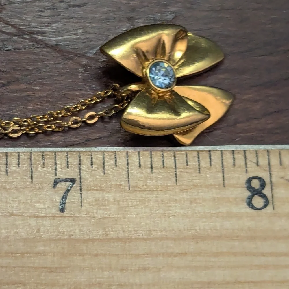 Avon vintage small
